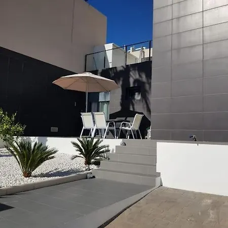Beautiful Modern Villa *